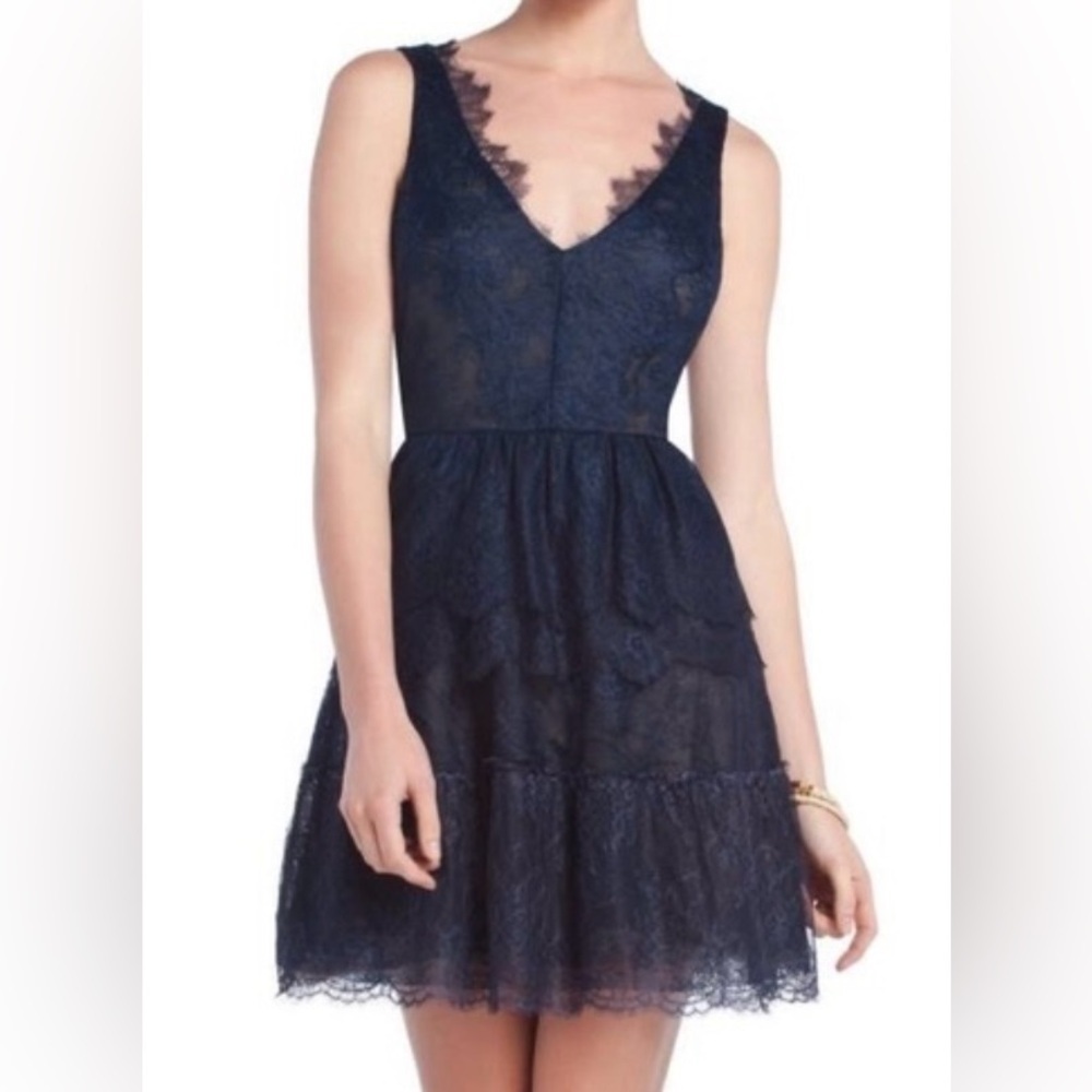 BCBG MAXAZRIA Willa Lace Midnight Blue Mini Dress. Size XS. Zip Up.